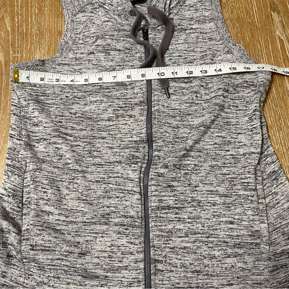 Athleta Women's Blissful Balance Vest Open Back Hooded Size Ex Small Grey Zip Up - Picture 15 of 15